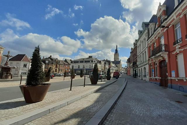 Les Suites Fenelon Le Cateau-Cambresis Bagian luar foto